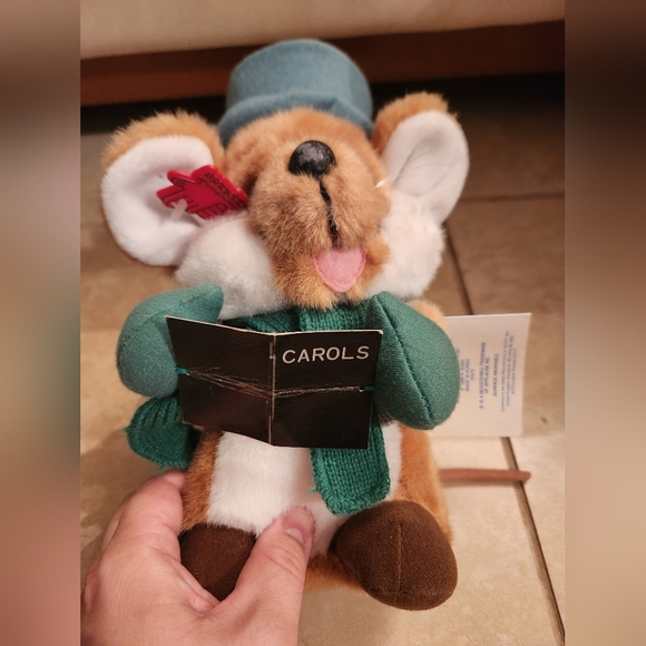 Chris Mouse Plush Christmas Mouse Vintage RARE NWT Caroler 1988 Applause (X) - Picture 3 of 8